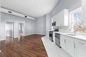 1016 Paterson Plank Rd in North Bergen, NJ - Building Photo - Building Photo