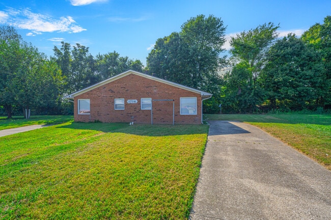 1716 Todd Ct in Owensboro, KY - Foto de edificio - Building Photo