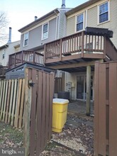 8523 Gambel Oak Dr in Springfield, VA - Building Photo - Building Photo