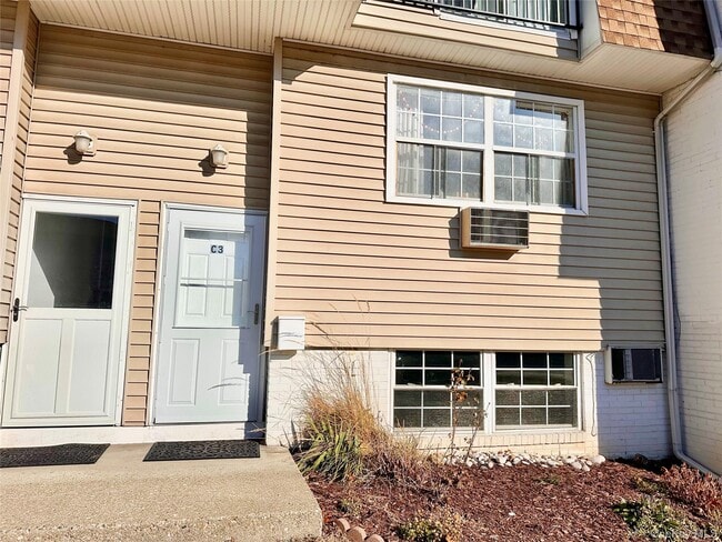 5 Forge Gate Dr in Cold Spring, NY - Building Photo - Building Photo