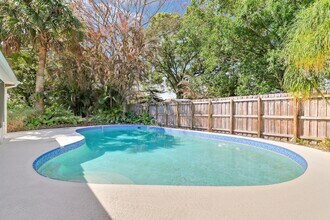 2145 5th St in Vero Beach, FL - Building Photo - Building Photo