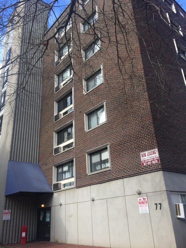 85 Trowbridge St, Unit 22