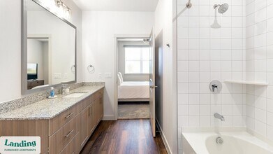 255 Williamsburg Pkwy, Unit G208 in Fate, TX - Foto de edificio - Building Photo