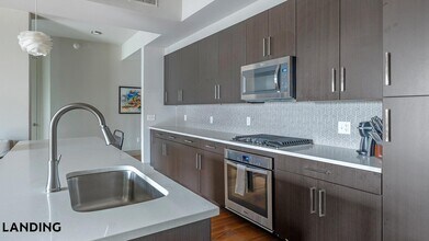 1414 Wood Hollow Dr, Unit 1-452 in Houston, TX - Foto de edificio - Building Photo