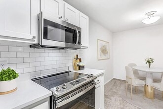 Landmark at Wynton Pointe Apartment Homes in Nashville, TN - Foto de edificio - Building Photo