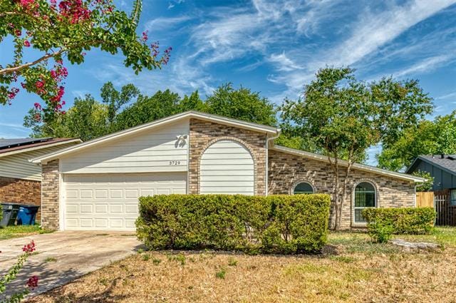 3729 Casa Del Sol Ln in Dallas, TX - Foto de edificio - Building Photo