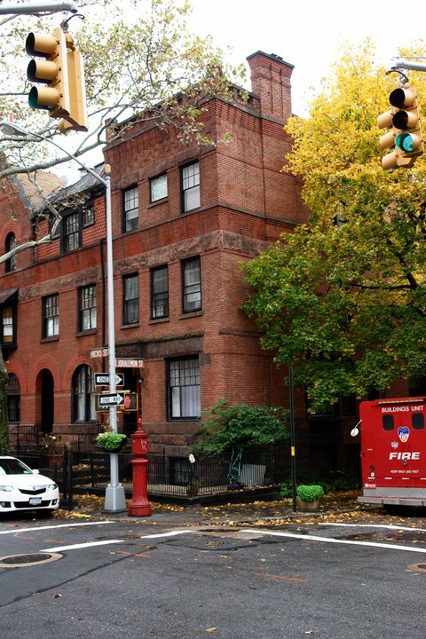 262 Hicks St in Brooklyn, NY - Building Photo
