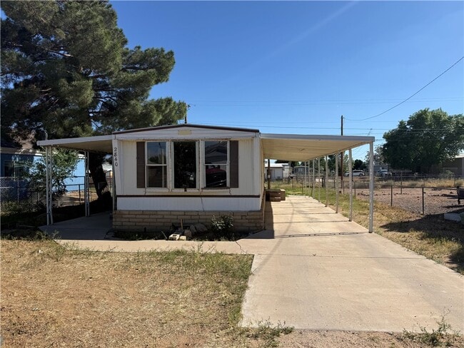 property at 2840 E Leroy Ave