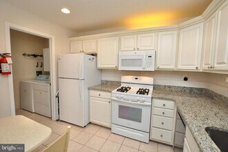 29 Village Ln in Mount Laurel, NJ - Building Photo - Building Photo