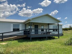 285 CR 112 in Burnet, TX - Building Photo