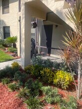 7233 Golf Colony Ct in Greenacres, FL - Building Photo - Building Photo