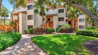 1700 Cove II Pl in Sarasota, FL - Building Photo