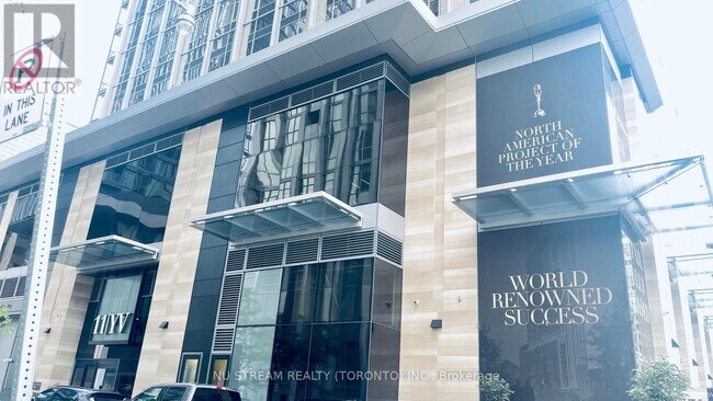 11-4811 Yorkville Ave in Toronto, ON - Building Photo - Building Photo