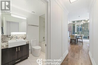 15 Beverley St in Toronto, ON - Building Photo - Building Photo