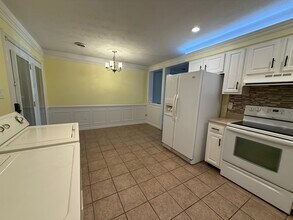 1591 Kenmore Dr in Kingsport, TN - Building Photo - Building Photo