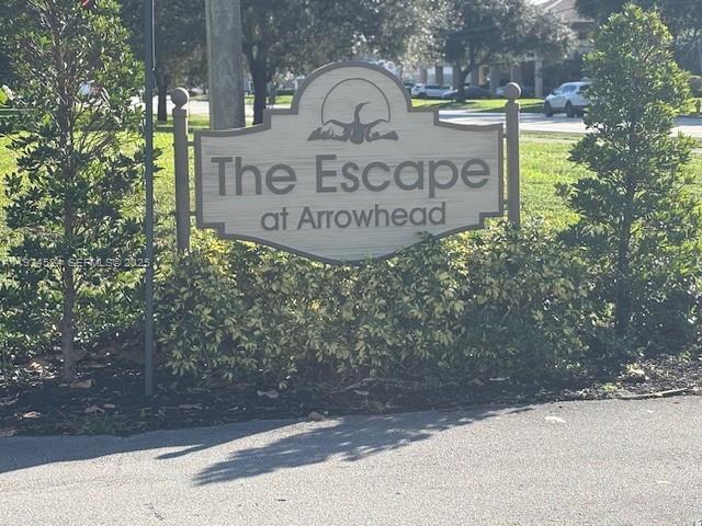 2066 SW 82nd Ave in Davie, FL - Building Photo - Building Photo