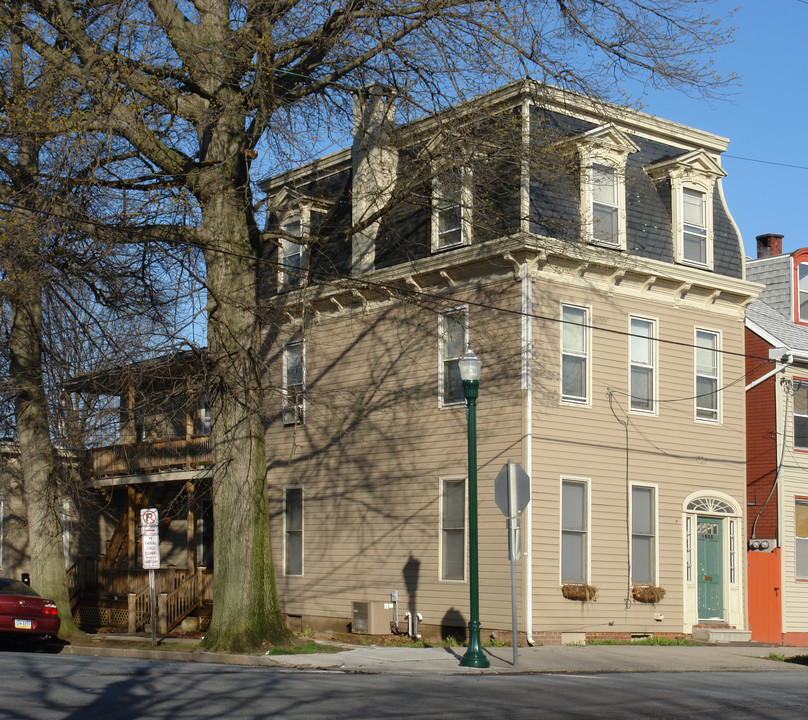 1800 N 3rd St in Harrisburg, PA - Foto de edificio