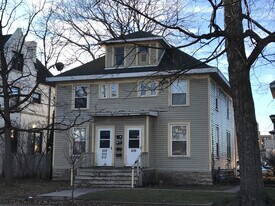 206 8th St S in La crosse, WI - Building Photo