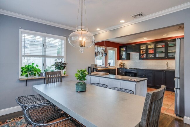 property at 19 Radcliff Dr