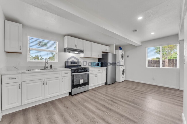 property at 551 Hichborn St