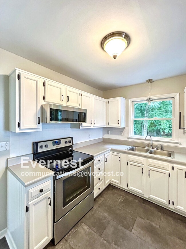 5505 Chestnut Bluff Rd in Midlothian, VA - Building Photo - Building Photo
