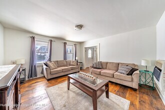 648 Albany Turnpike in Old Chatham, NY - Building Photo - Building Photo