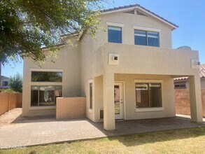 4008 E Ironhorse Rd in Gilbert, AZ - Building Photo - Building Photo