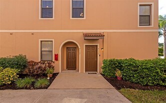 4134 Via Piedra Cir in Sarasota, FL - Building Photo