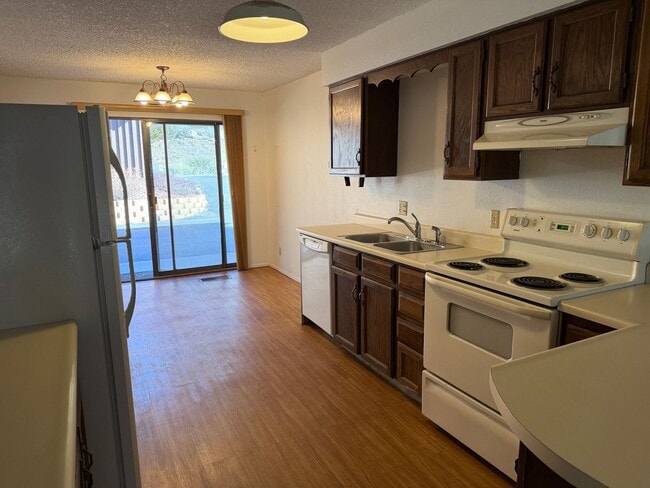 2932 Holly Ave in Durango, CO - Building Photo - Building Photo