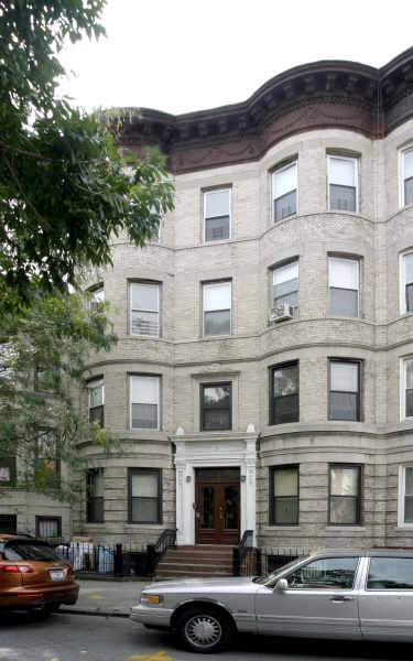 666 Park Pl in Brooklyn, NY - Foto de edificio