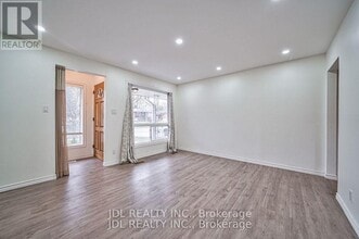 1149 Tavistock Dr in Burlington, ON - Building Photo - Building Photo