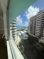 5255 Collins Ave, Unit 7B in Miami Beach, FL - Building Photo