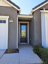 2018 N Hughes Ave in Clovis, CA - Building Photo - Building Photo