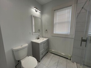 97 Park Rd in West Hartford, CT - Building Photo - Building Photo