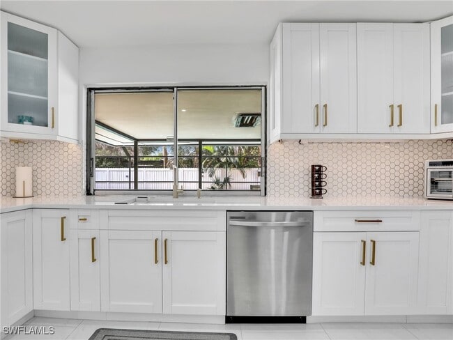 property at 208 Erie Dr