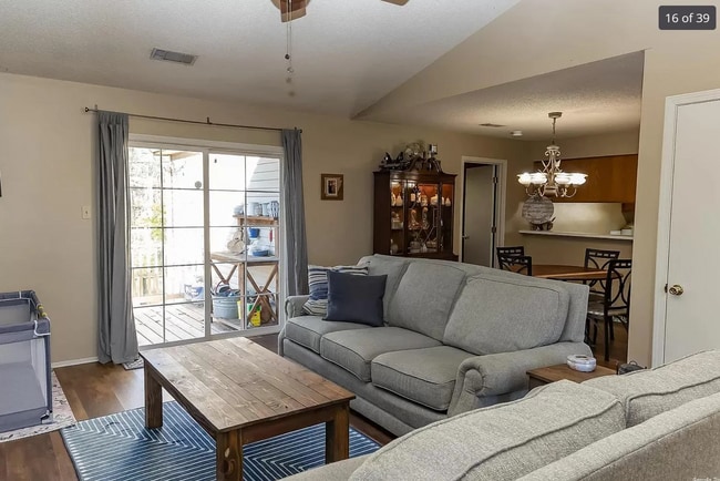 10 Calvary Cir in Little Rock, AR - Building Photo - Building Photo