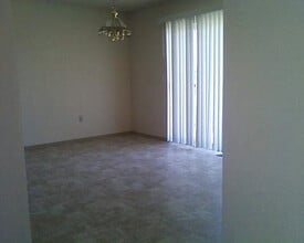 507 Reed St E in Zillah, WA - Building Photo - Building Photo