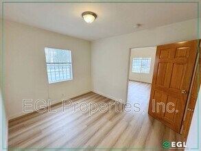 656 W 91st St in Los Angeles, CA - Building Photo - Building Photo