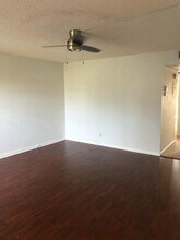 3085 Cornwall E in Boca Raton, FL - Building Photo - Building Photo