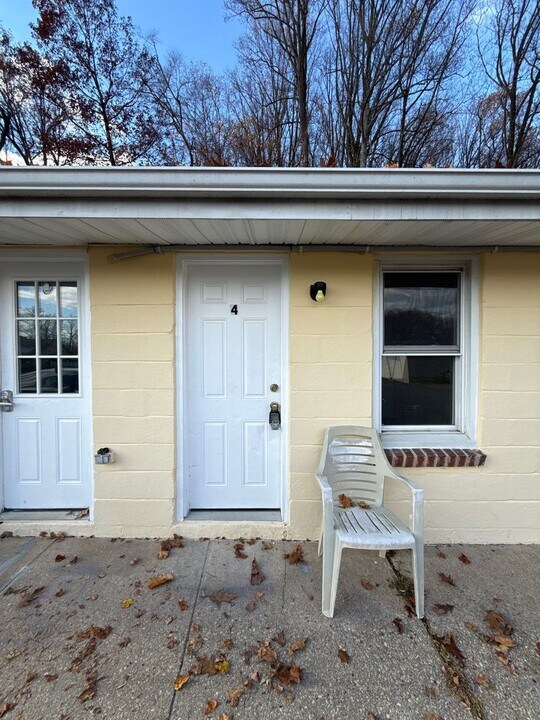 12102 Belair Rd in Kingsville, MD - Foto de edificio