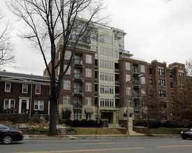 Park Hill Condominiums in Washington, DC - Foto de edificio - Building Photo