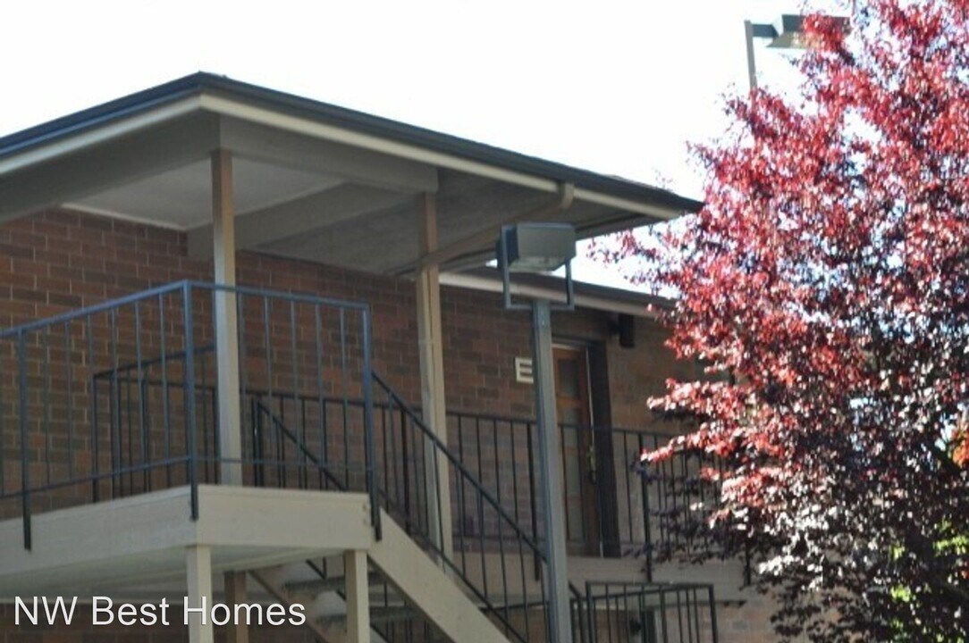 8106 53rd Ave W-Unit -Unit E in Mukilteo, WA - Building Photo