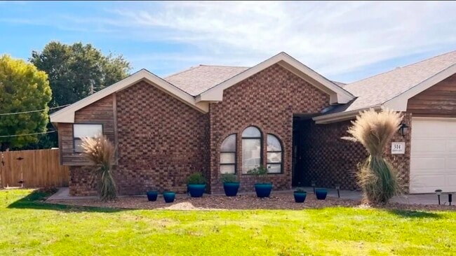 514 Mission Arch Dr in Roswell, NM - Building Photo - Building Photo