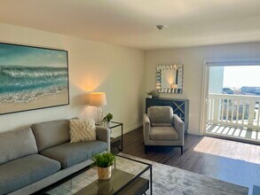 630 The Village, Unit 116 in Redondo Beach, CA - Building Photo - Building Photo
