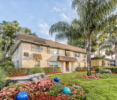 2166 Dunsford Terrace in Jacksonville, FL - Building Photo