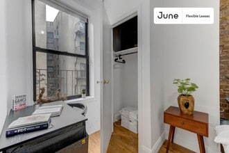 Adorable ROOM at The Lexington House, Unit 2 in New York, NY - Building Photo - Building Photo