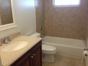 1820 NE 56th St in Fort Lauderdale, FL - Building Photo - Building Photo