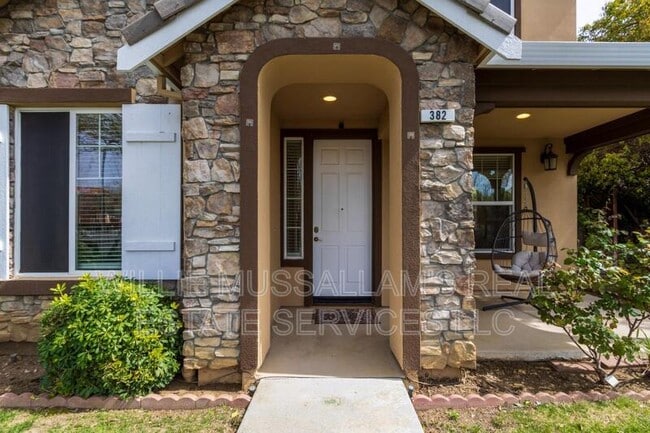 382 S Central Pkwy in Tracy, CA - Building Photo - Building Photo
