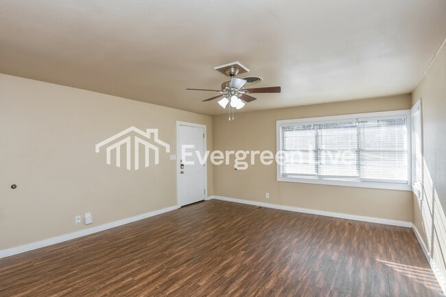 7105 Robinhood Ln in Fort Worth, TX - Building Photo - Building Photo