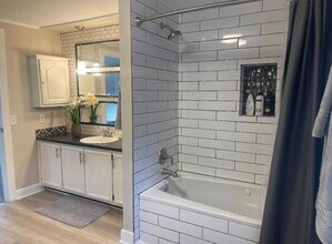 N3185 Seward Heights Rd in Peshtigo, WI - Building Photo - Building Photo